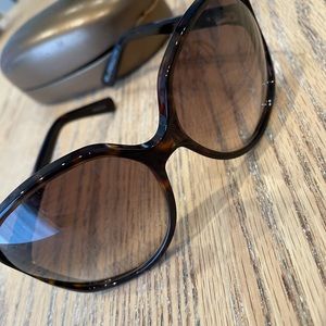 *Authentic* Gucci Round Frame Sunglasses